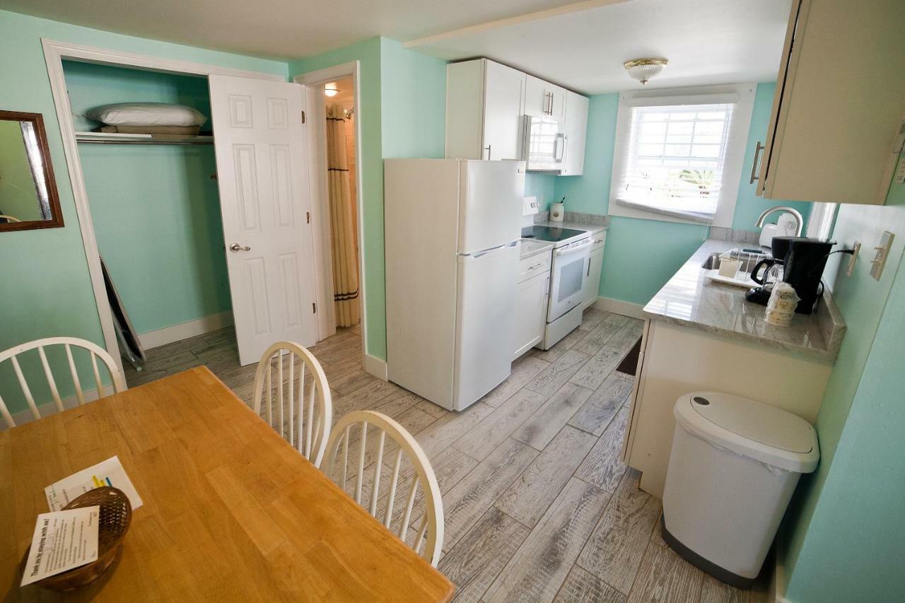 Inn Georgianne & Check In 212 Butler Ave Tybee Island