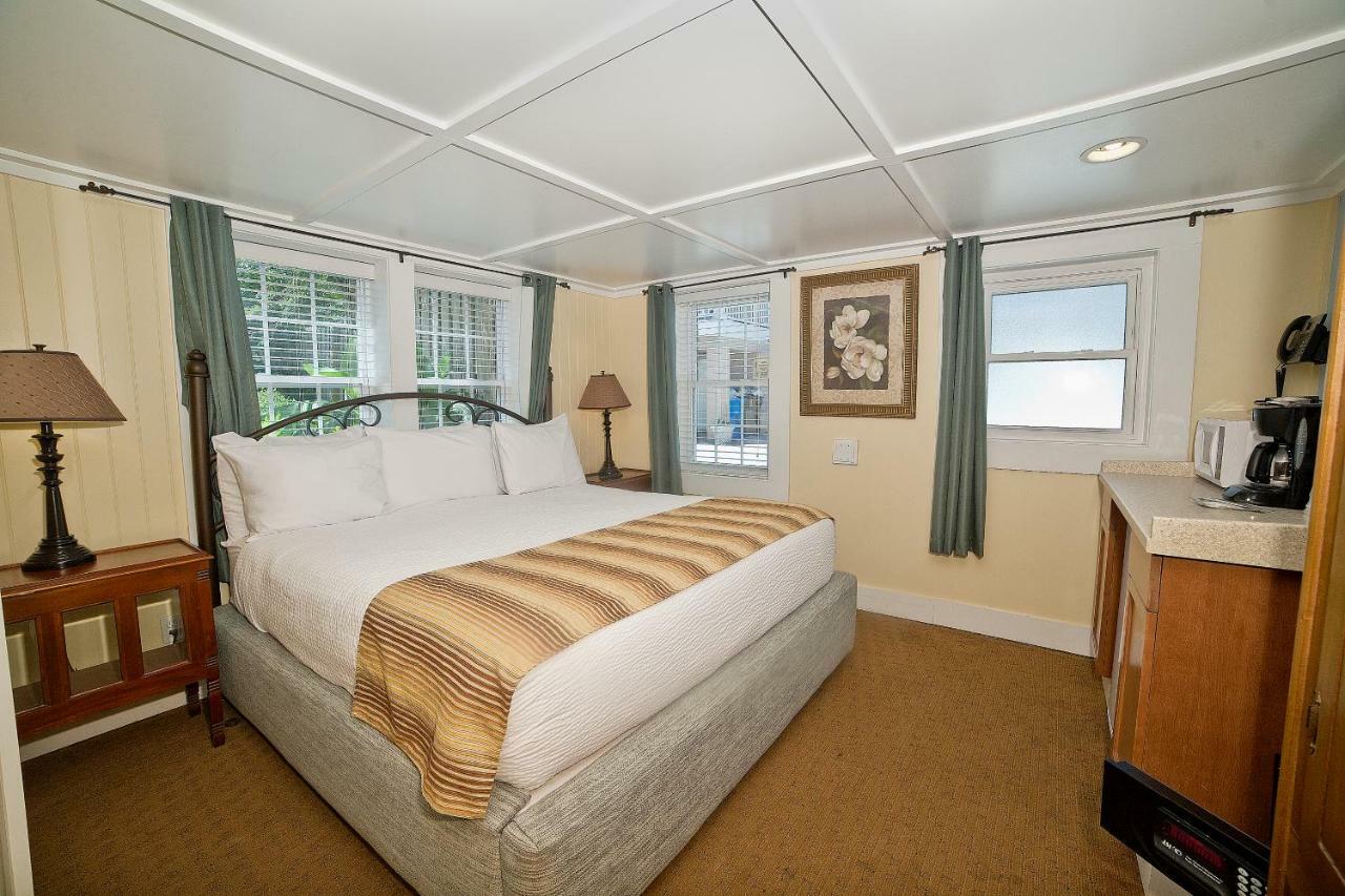 Georgianne & Check In 212 Butler Ave 3*